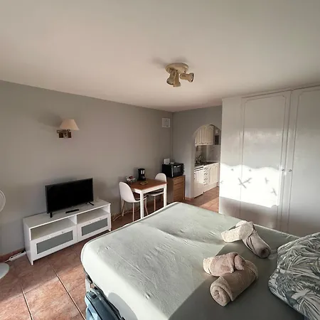 Acevino Solimar Daire